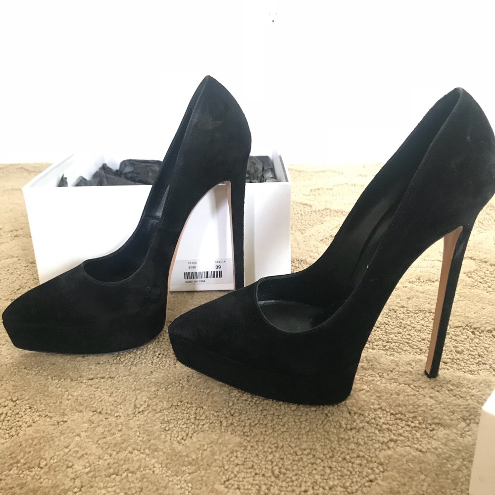 Casadei suede pumps